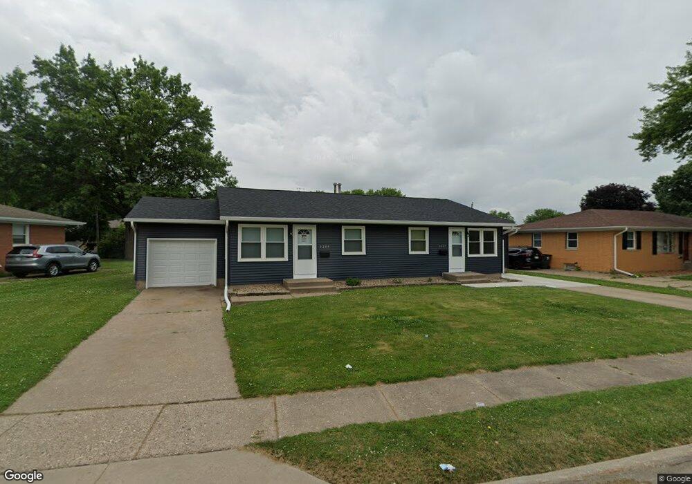 2205 W 46th St, Davenport, IA 52806 - photo 1