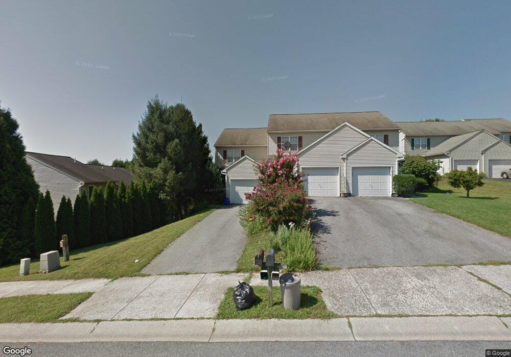 1 Broadwinge Cir, Hamburg, PA 19526 - photo 1