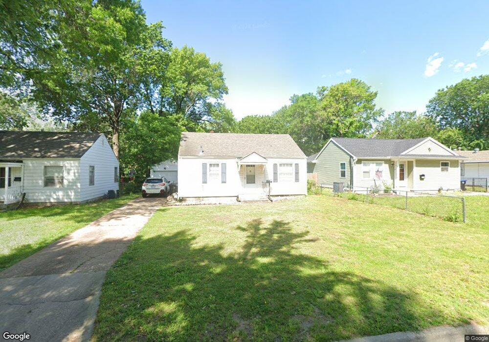 2025 SW Medford Ave, Topeka, KS 66604 - photo 1