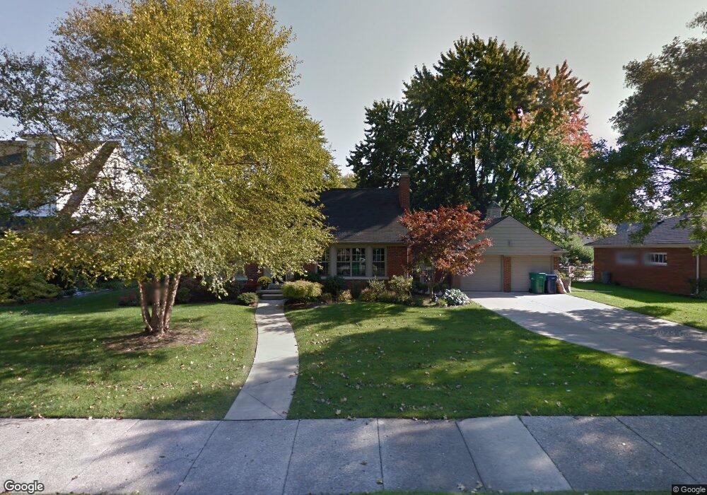 1168 Kensington Ave, Grosse Pointe Park, MI 48230 - photo 1