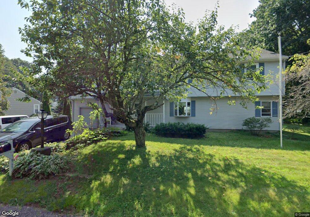 185 Plain St unit 2nd floor, Franklin, MA 02038 - photo 1