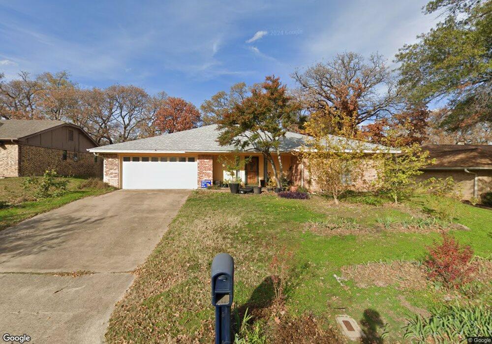 740 Highland Park Dr, Hurst, TX 76054 - photo 1