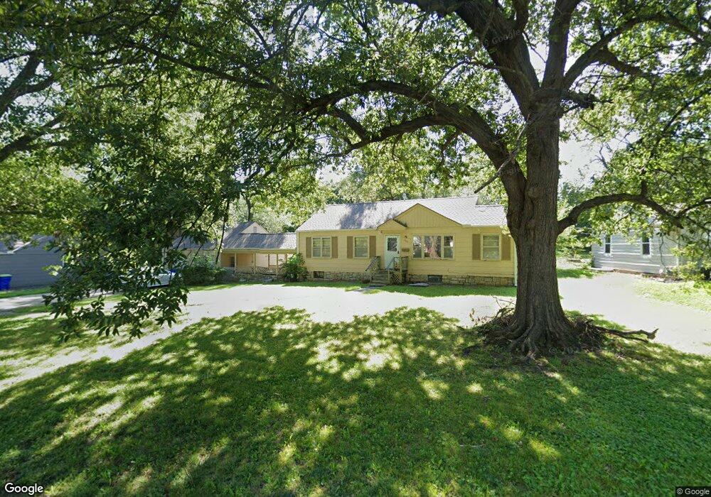 5330 Flint St, Shawnee, KS 66203 - photo 1