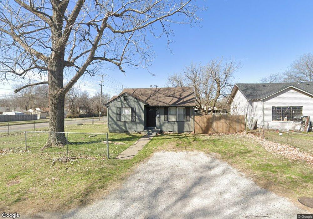 1502 N Columbia Ave, Tulsa, OK 74110 - photo 1