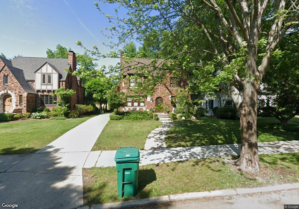 1221 Harvard Rd, Grosse Pointe, MI 48230 - photo 1