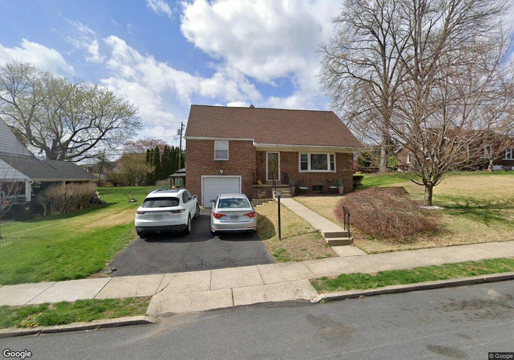 202 W 40th St, Reading, PA 19606 - photo 1