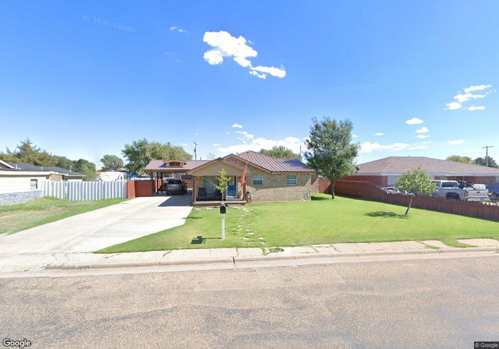 915 Binkley Ave, Dumas, TX 79029 - photo 1