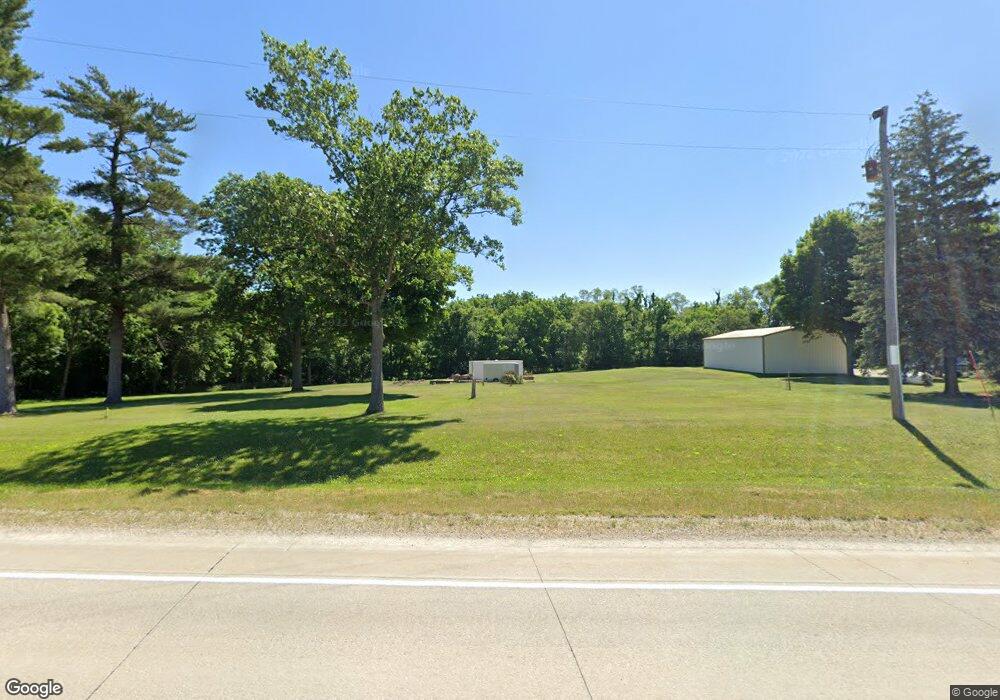 4053 N Center Point Rd, Center Point, IA 52213 - photo 1