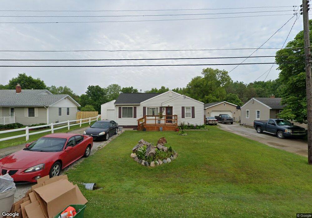 3439 Mills Acres St, Flint, MI 48506 - photo 1