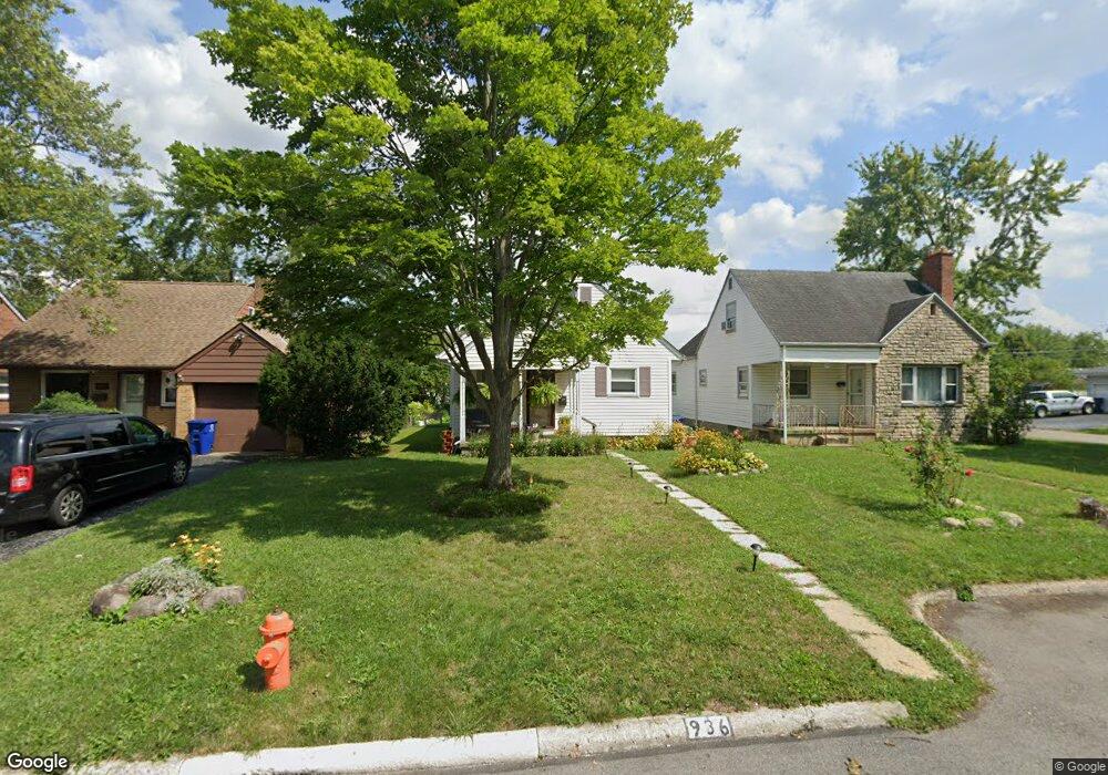 936 Chestershire Rd, Columbus, OH 43204 - photo 1