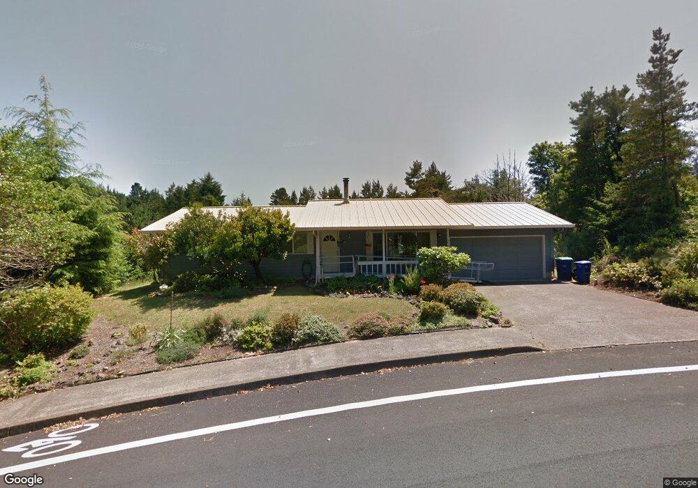 1020 SE 32nd St, Lincoln City, OR 97367 - photo 1