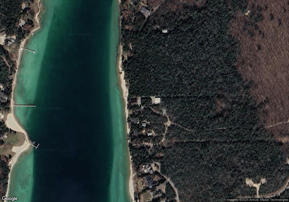 7881 See Rd, Charlevoix, MI 49720 - photo 1