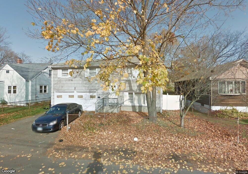 310 Mckinley Ave, Stratford, CT 06615 - photo 1