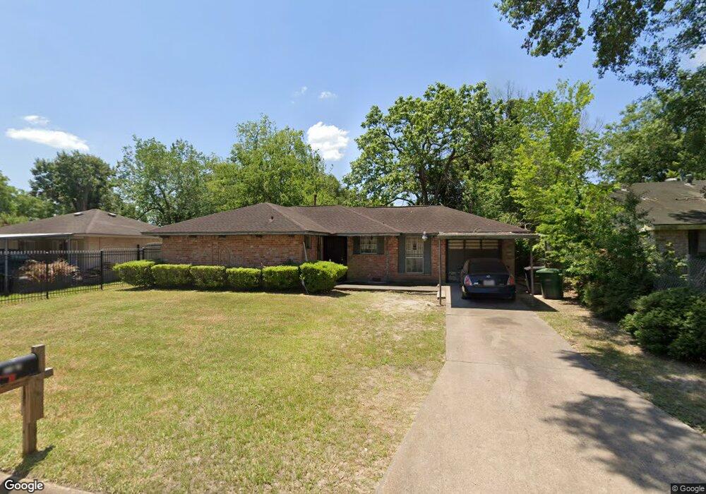 1727 Twinbrooke Dr, Houston, TX 77088 - photo 1