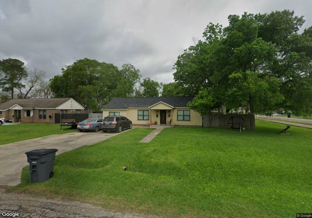 3121 10th St, Bay City, TX 77414 - photo 1