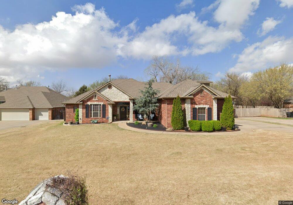 109 Schooner Way, Moore, OK 73160 - photo 1