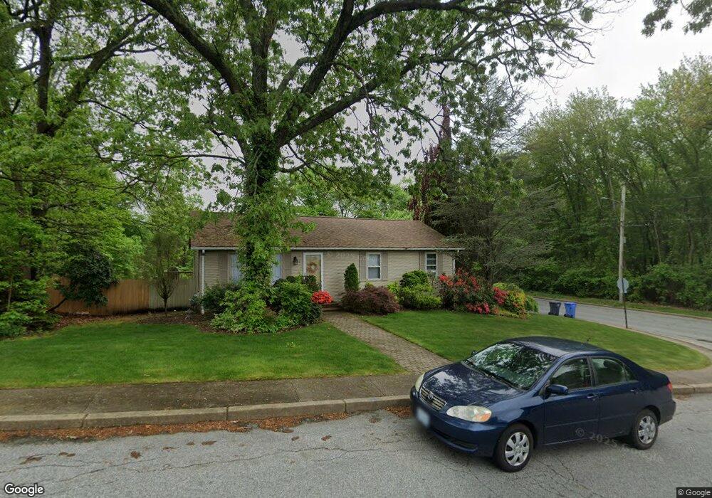 3 Robin Hood Rd, Cranston, RI 02921 - photo 1