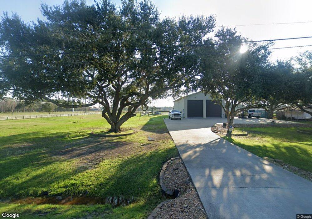 1220 N Shirley St, Alvin, TX 77511 - photo 1