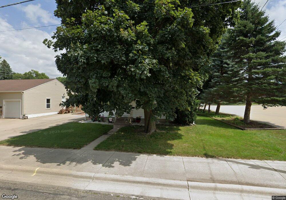 1010 Garfield Ave, Albert Lea, MN 56007 - photo 1