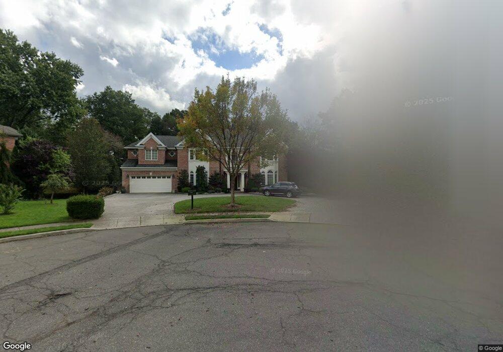 70 Clauss Ave, Paramus, NJ 07652 - photo 1