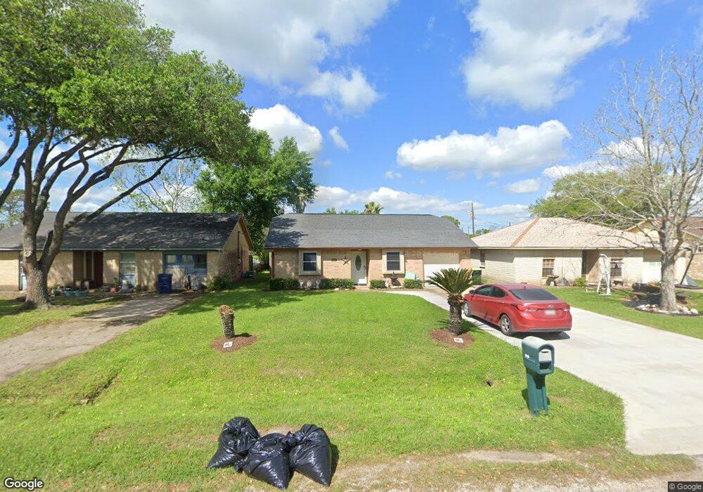 2908 Avenue E, Bay City, TX 77414 - photo 1