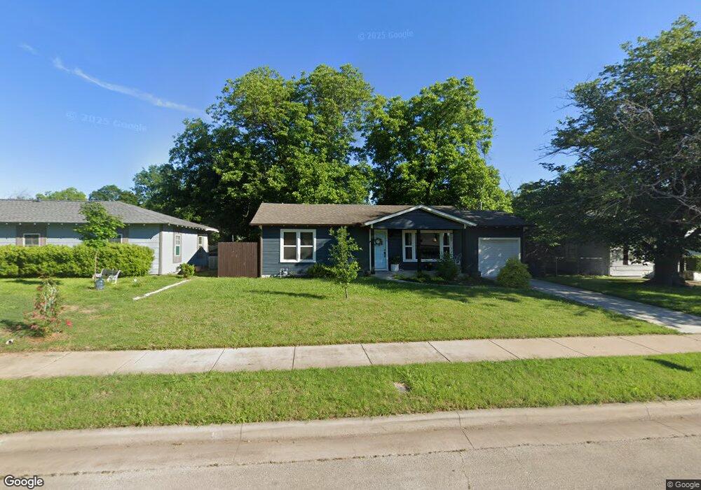 1006 Poindexter Ave, Cleburne, TX 76033 - photo 1