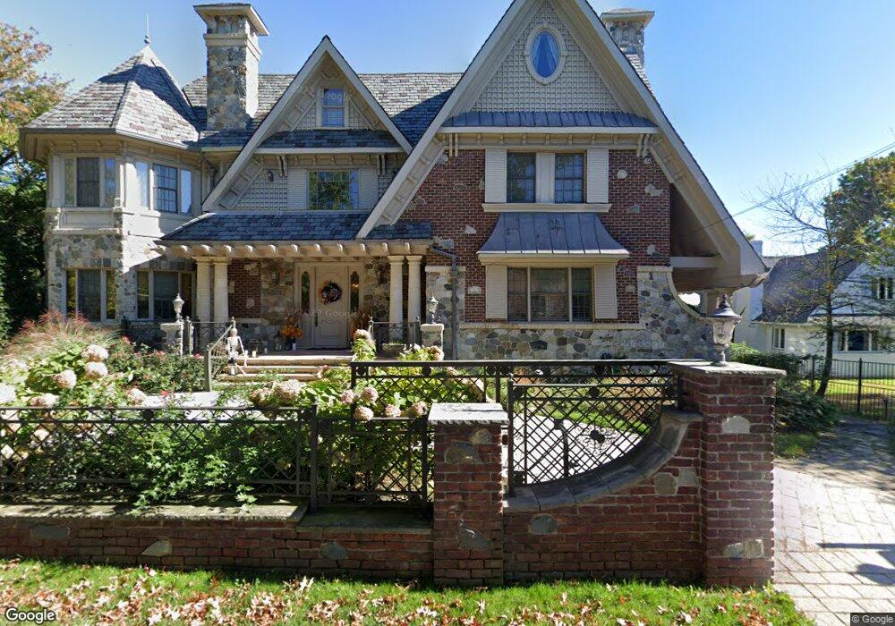 51 Benedict Rd, Staten Island, NY 10304 - photo 1