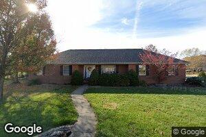 902 Jeffrey St, Bartelso, IL 62218