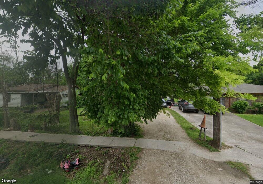 785 Dillard St, Houston, TX 77091 - photo 1