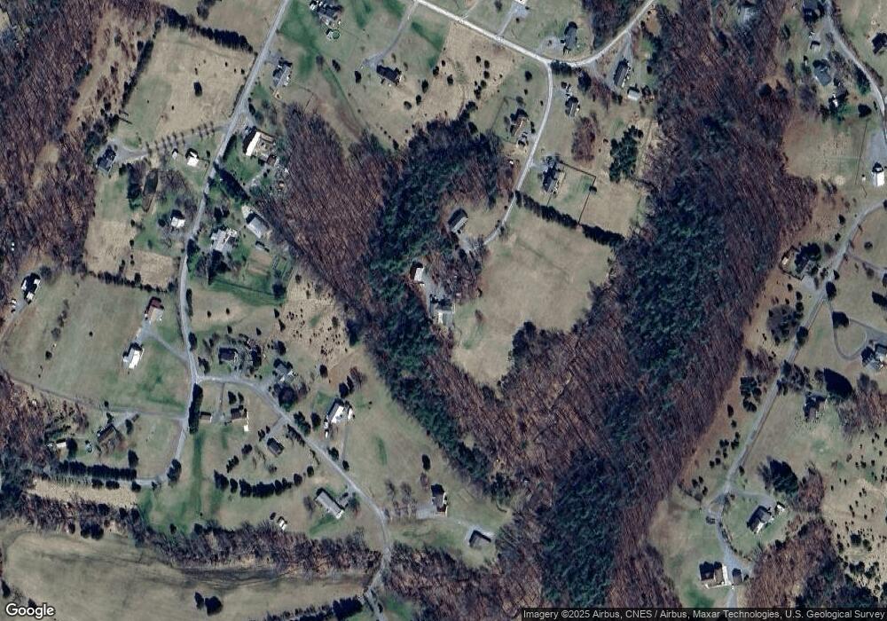 139 Teaberry Ln, Berkeley Springs, WV 25411 - photo 1