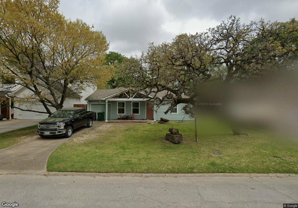 1810 Saxon Dr, Houston, TX 77018 - photo 1