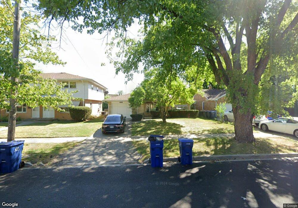 909 N Berwick Blvd, Waukegan, IL 60085 - photo 1