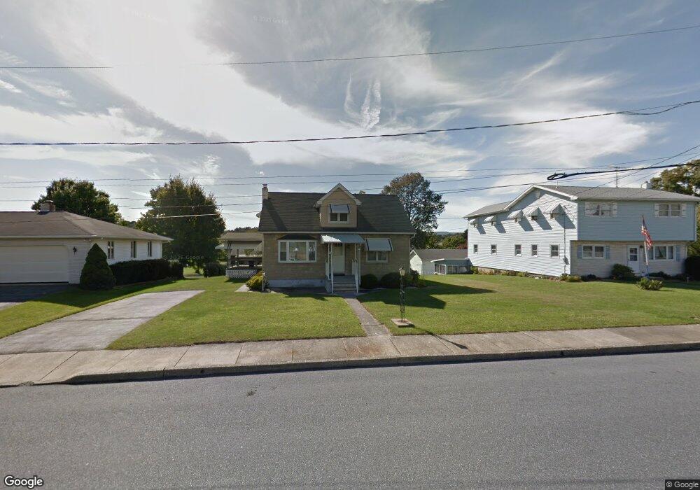 216 S Lincoln Ave, Walnutport, PA 18088 - photo 1