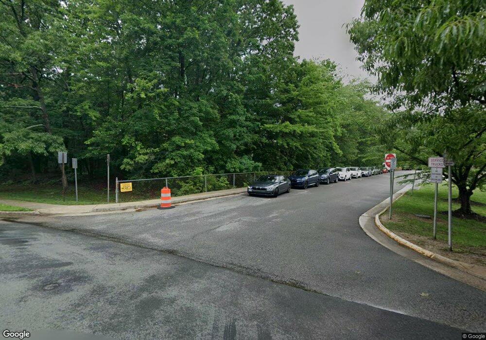 9514 Hunt Square Ct, Springfield, VA 22153 - photo 1