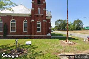 110 2nd St, Mount Olive, NC 28365