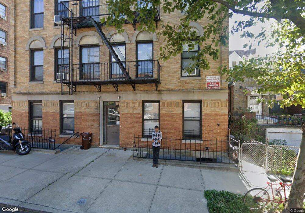 31-41 44th St unit 2, Astoria, NY 11106 - photo 1