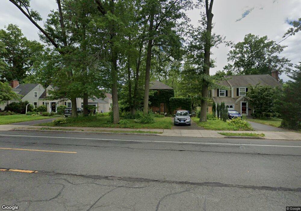 1677 Asylum Ave, West Hartford, CT 06117 - photo 1