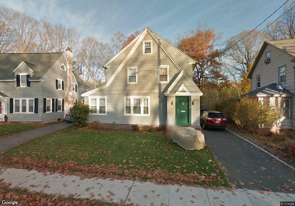 135 Thornton St, Hamden, CT 06517 - photo 1