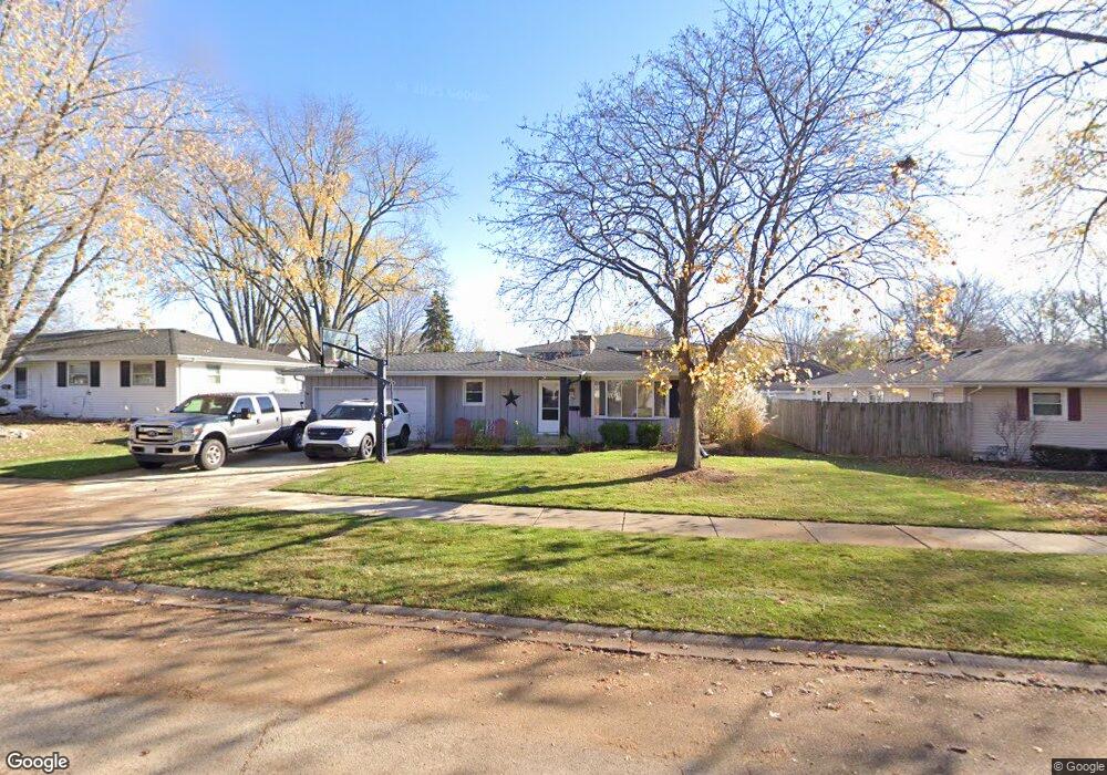 1051 Laurel Dr unit 3, Aurora, IL 60506 - photo 1