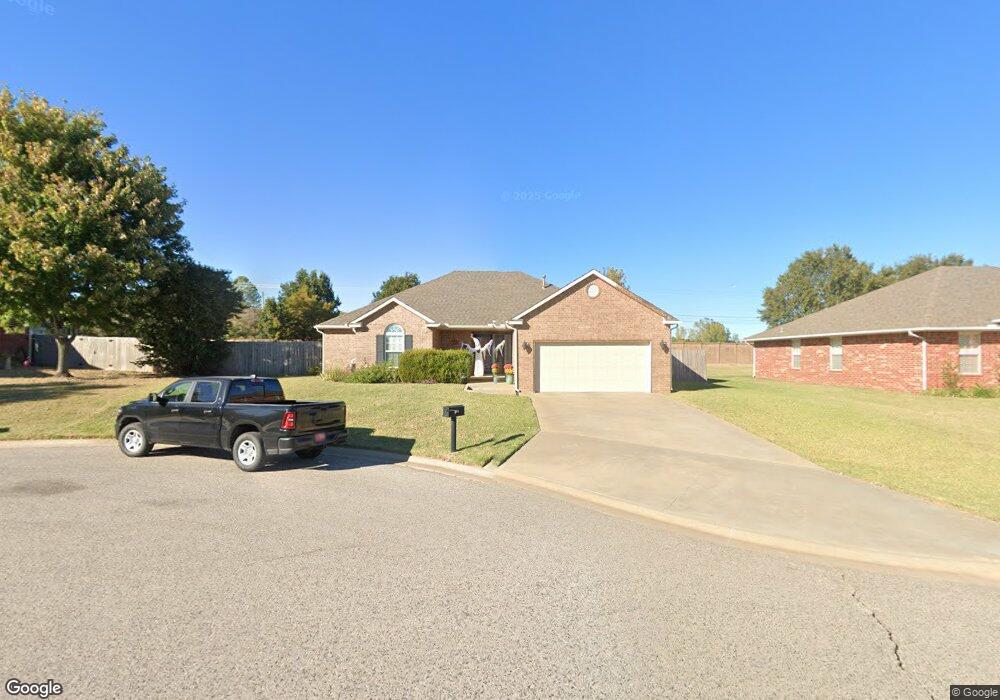 1934 Ridge Crest Dr, Shawnee, OK 74804 - photo 1