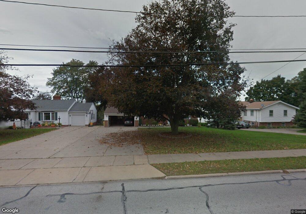 29151 Ridge Rd, Wickliffe, OH 44092 - photo 1