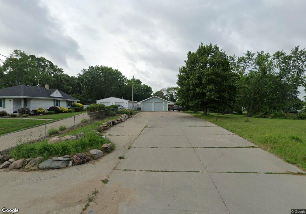 435 NE 47th Place, Des Moines, IA 50313 - photo 1