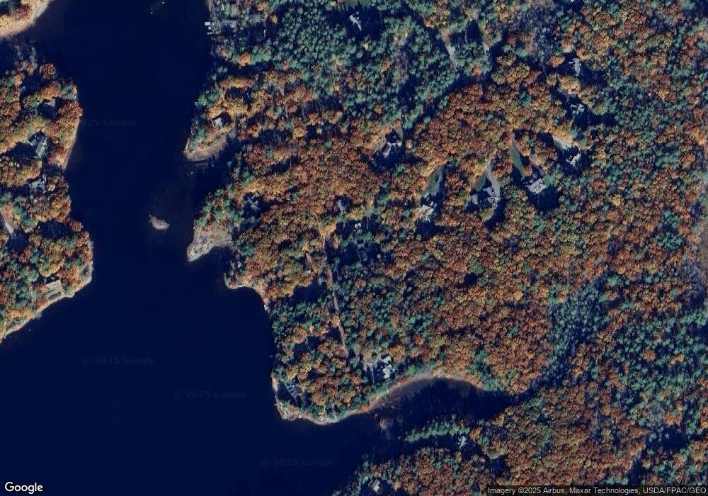 58 Kings Pine Rd, Wolfeboro, NH 03894 - photo 1