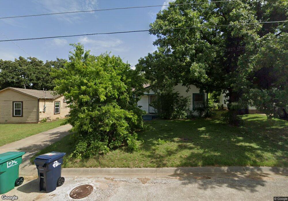 1202 Oakwood Dr, Denton, TX 76205 - photo 1