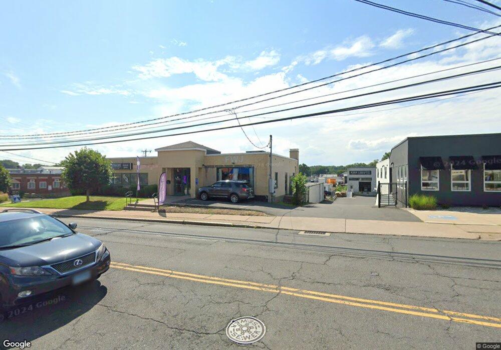 589 New Park Ave, West Hartford, CT 06110 - photo 1