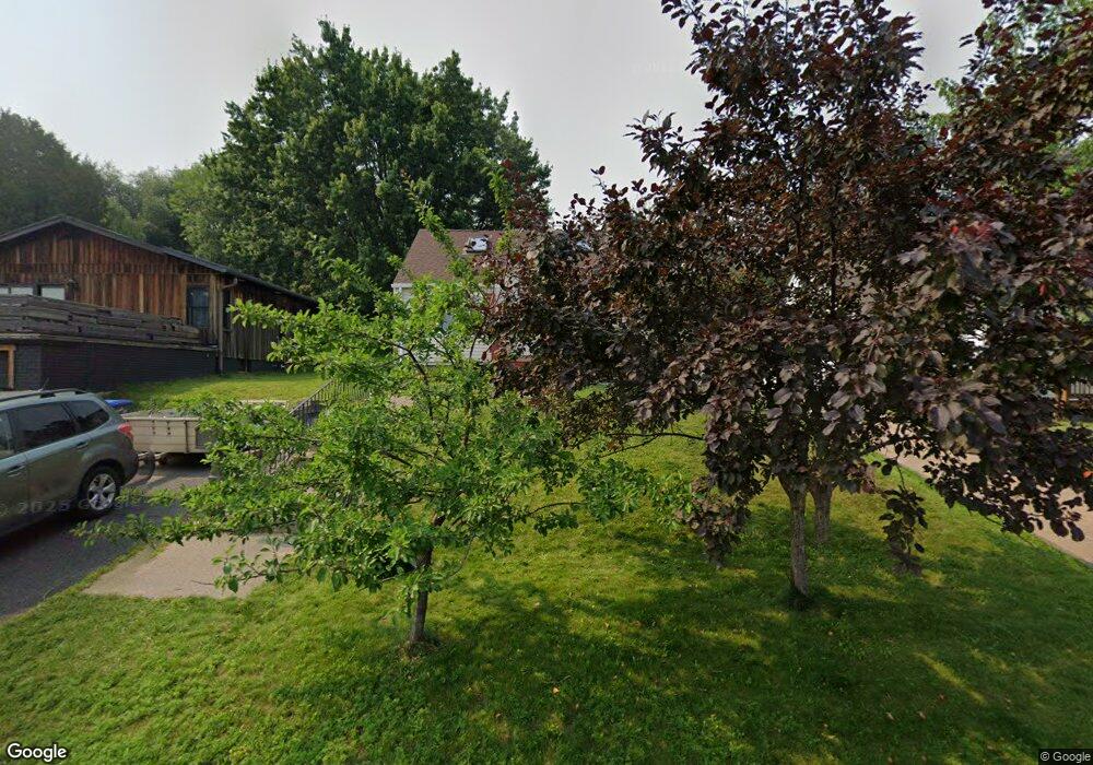 2713 2713 W 15 St, Duluth, MN 55811 - photo 1