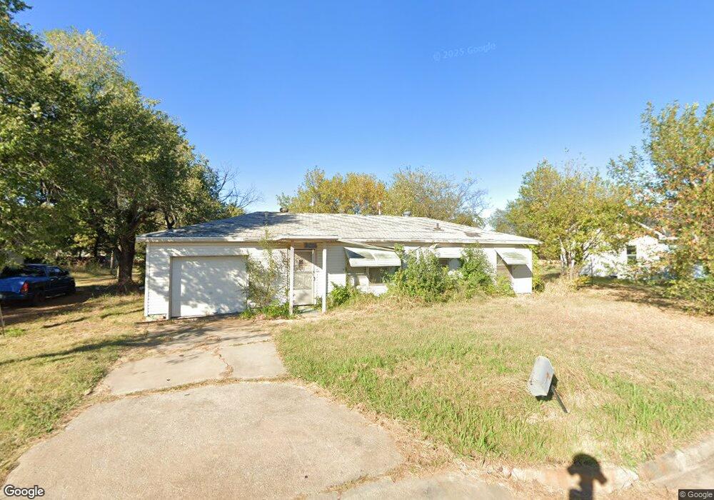 1838 W Wiley St, Shawnee, OK 74804 - photo 1