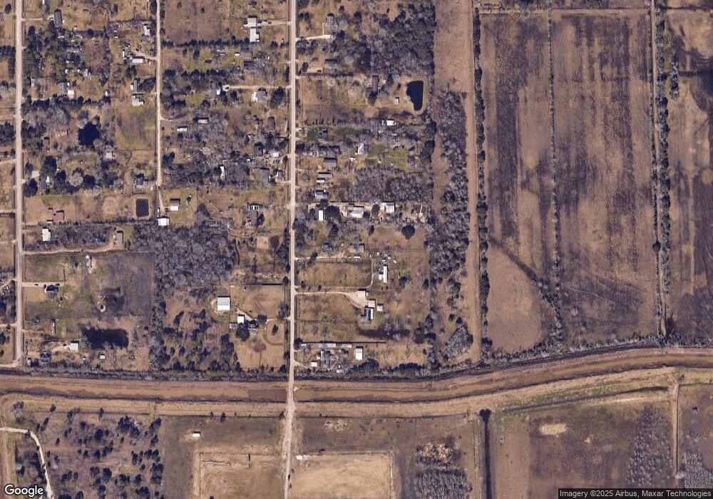 5405 Farmer Rd, Alvin, TX 77511 - photo 1