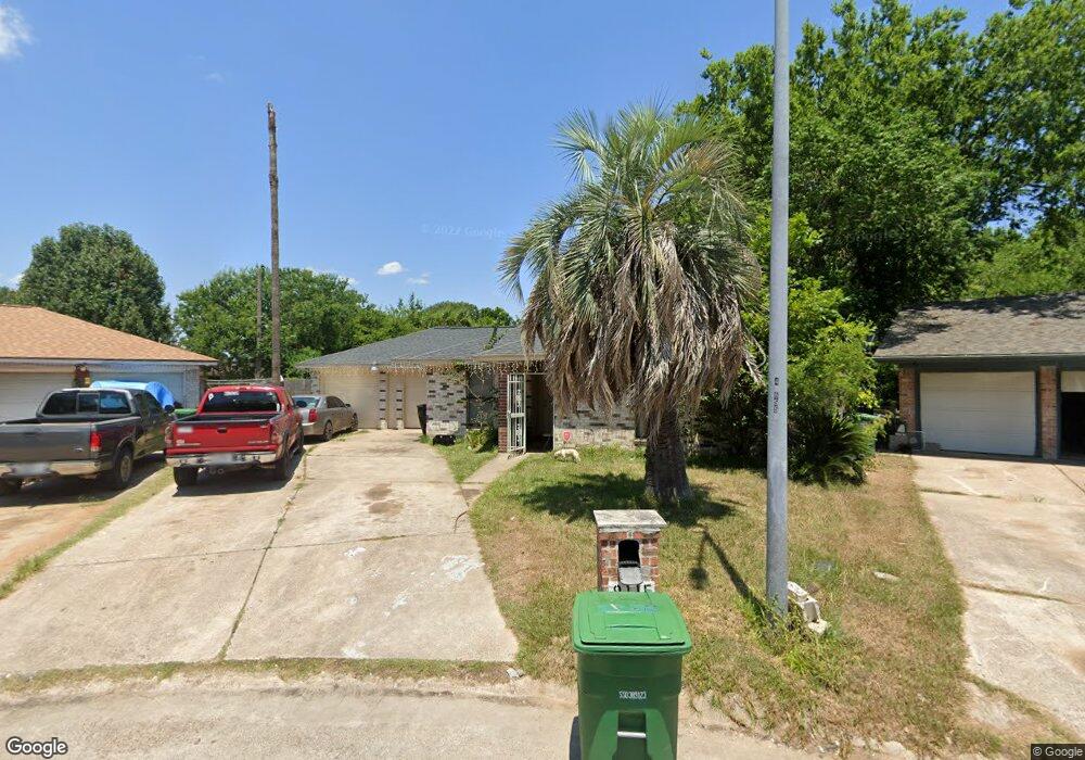 9115 Rutherford Ln, Houston, TX 77088 - photo 1