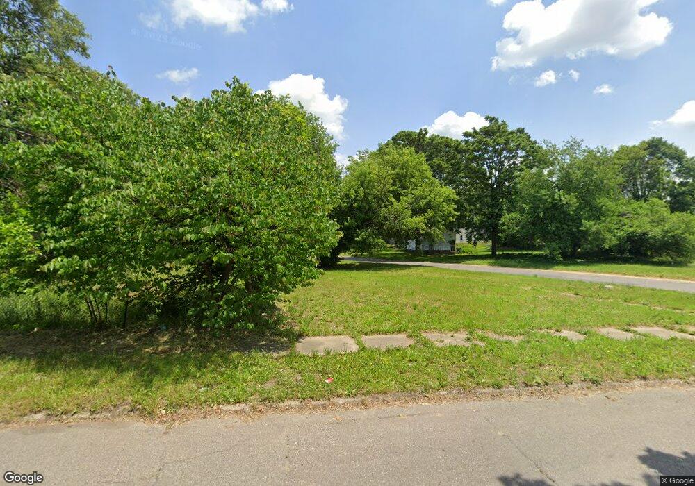 2010 Maplewood Ave, Flint, MI 48506 - photo 1